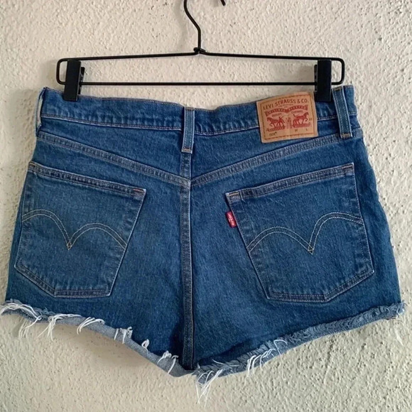 LEVI'S Button Fly 501 Shorts in Back to Your Heart Lightly Size 28 - Picture 5 of 7